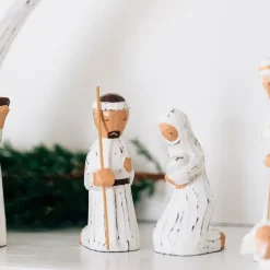 Albesia Wood Nativity