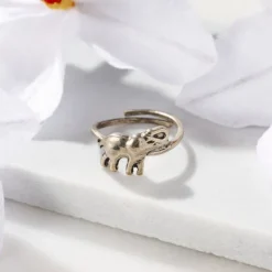 Amauta Metal Elephant Ring