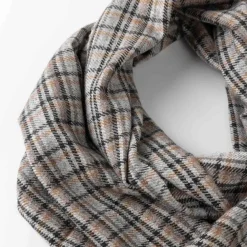 Bagmati Houndstooth Wool Scarf