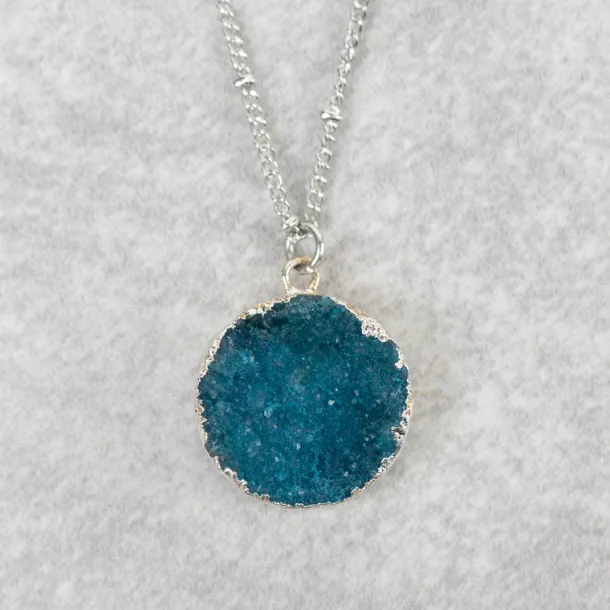 Chattan Geode Pendant Necklace