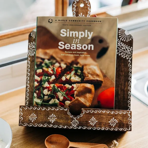 Cookbook Simply in Season