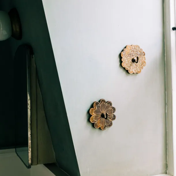 Dahlia Mango Wood Wall Hook