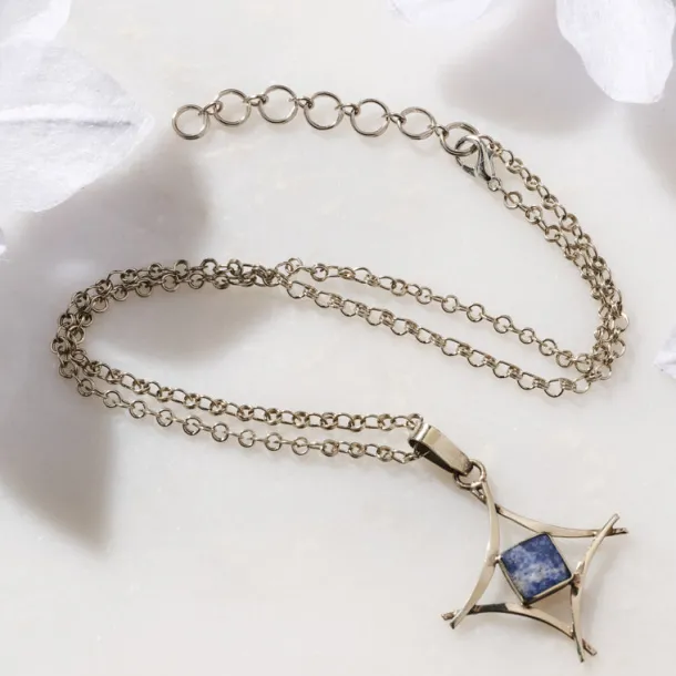 Kikin Sodalite Necklace