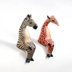 Little Giraffe Shelf Sitter