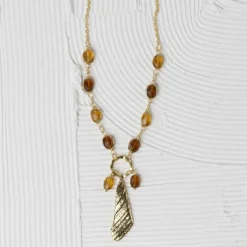 Mila Pendant Necklace