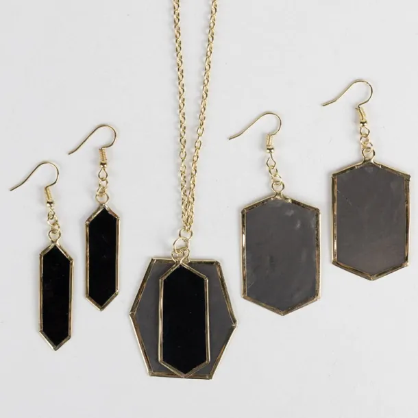 Nightfall Capiz Necklace