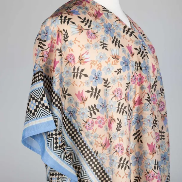 Preena Floral Topper