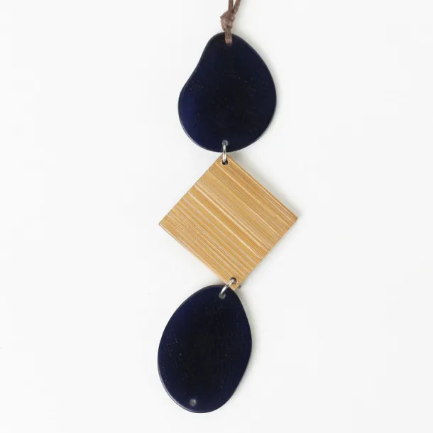 Sierra Tagua Pendant Necklace