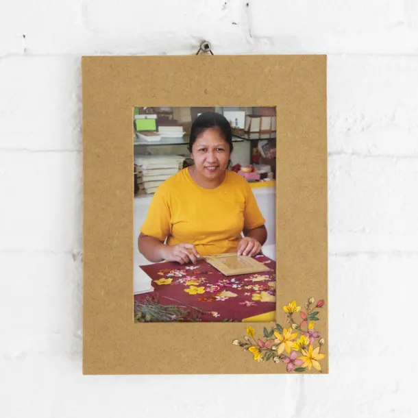 Tala Dried Flowers Frame