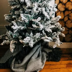Tundra Recycled Bottle Throw