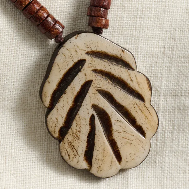 Wood Beads Pendant Necklace